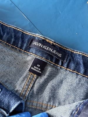 Calvin Klein Jeans Women’s Denim Distressed Cutoff Shorts Size 29 Blue - Thumbnail 3
