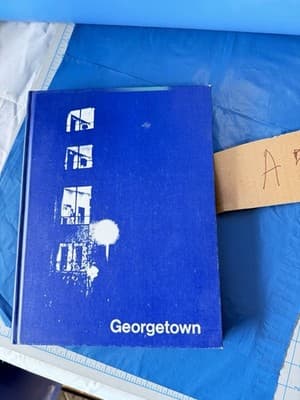 Vintage 1972 Georgetown University Ye Domesday Book Hardcover Yearbook