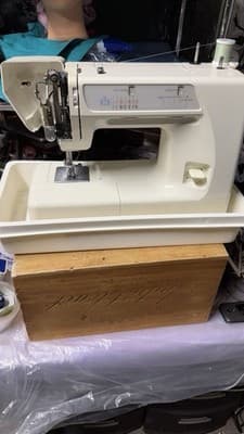 SEARS Kenmore 385.12912 Sewing Machine w/ Case & Manual No Pedal No Power Cord - Thumbnail 3
