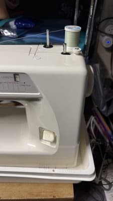 SEARS Kenmore 385.12912 Sewing Machine w/ Case & Manual No Pedal No Power Cord - Thumbnail 4