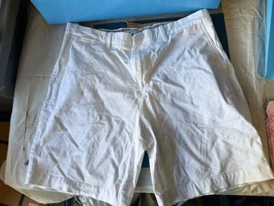 Lacoste White Bermuda Shorts Women’s US 36 Regular Fit Cotton Casual