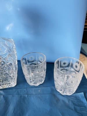 Studio Crystal Decanter 3 Glasses Stopper Whiskey Bar Set - Thumbnail 3