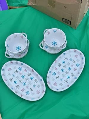Temp-tations Snowflake 6pc Set 2 Bowls w/ Saucers & 2 Oval Platters Christmas