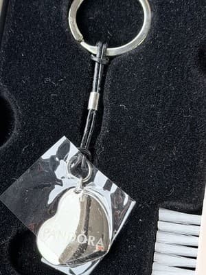 Pandora Jewelry Cleaning Brush Keychain Heart Charm Box Set - Thumbnail 4