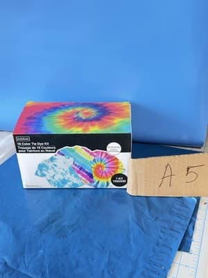 ArtMinds 16 Color Tie Dye Kit Pre Mixed Fabric Dye Set Gloves Bands Cloth - Thumbnail 2