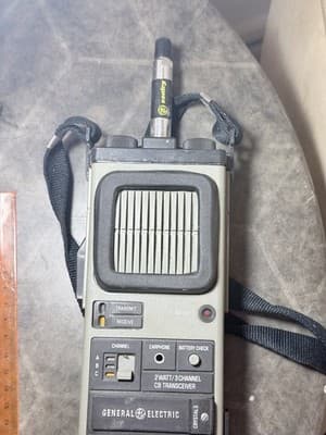 Vintage General Electric 3 Channel CB Transceiver GE Model 3-5979C - Thumbnail 4