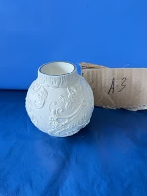 Lenox Ornamental Glow White Embossed Vase Candle Holder