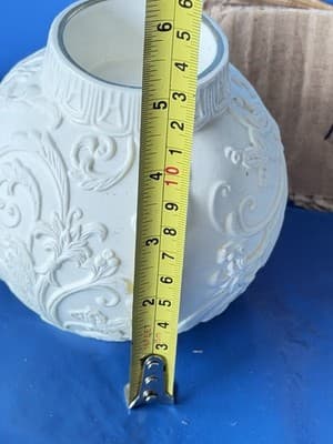 Lenox Ornamental Glow White Embossed Vase Candle Holder - Thumbnail 3