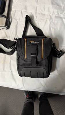 Lowepro LP36864-0WW Adventura SH 120 II Shoulder Bag for DSLR Camera With Lens