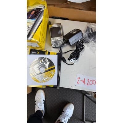 Palm Treo 700p Sprint Power Vision Smartphone PDA Silver Retro Bundle with Box - Thumbnail 4