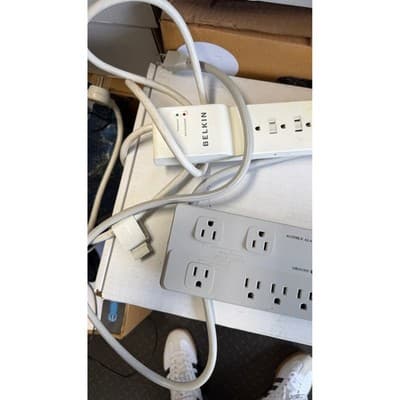 Belkin 6-Outlet Surge Protector and 7-Outlet Power Strip with Audible Alarm Lot - Thumbnail 7