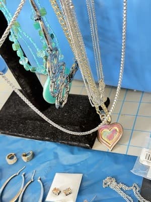 Huge Mixed Jewelry Lot Rings Sz 10 Earrings Bracelets Necklaces Pendants - Thumbnail 10