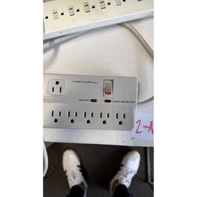 Belkin 6-Outlet Surge Protector and 7-Outlet Power Strip with Audible Alarm Lot - Thumbnail 6