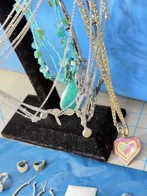 Huge Mixed Jewelry Lot Rings Sz 10 Earrings Bracelets Necklaces Pendants - Thumbnail 9