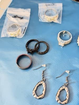 Huge Mixed Jewelry Lot Rings Sz 10 Earrings Bracelets Necklaces Pendants - Thumbnail 5