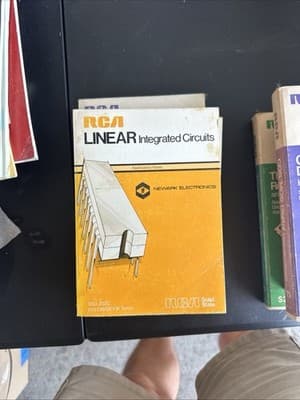 A Fantastic Collection of Original RCA Technical Books and Databooks Lot of 13 - Thumbnail 8