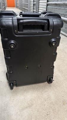 InFocus Hard Rolling Projector Case w/ Foam Insert Lockable Travel Case - Thumbnail 6