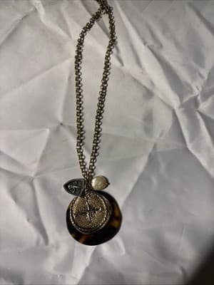 Vintage Tortoiseshell Style Pendant Necklace Compass Coin Pearl Charm Gold Tone - Thumbnail 3