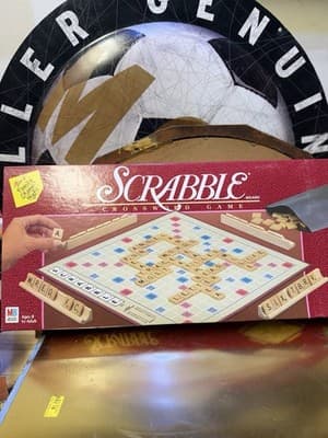 VTG Scrabble Crossword Board Game Milton Bradley Hasbro. 1998 NEW SEALED