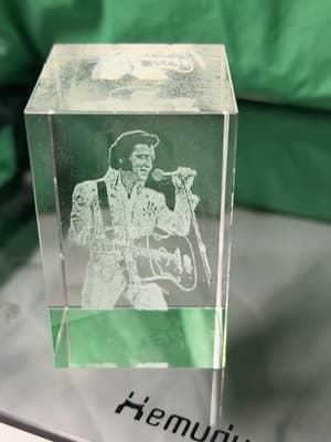 Etched Crystal Glass Cube Elvis Presley 3" 3D - Thumbnail 3