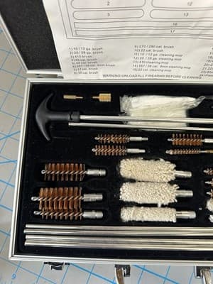 25 Pc Gun Cleaning Kit w Aluminum Case - Thumbnail 8