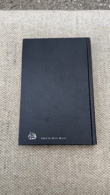 Hamlet Falcon Shakespeare Edited by Betty Bealey HC Longman Canada - Thumbnail 5
