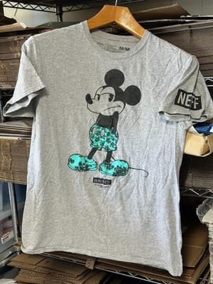 Neff Disney Mickey Mouse Graphic T-Shirt Gray Short Sleeve Men’s Medium