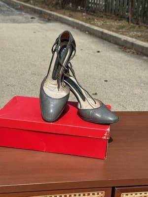 Charles Jourdan Heels 5.5 B Gray Leather Ankle Strap Pumps Made in Spain