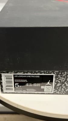 Air Jordan 3 Retro GS White Fire Red Black Size 5Y DM0967-160 - Thumbnail 10