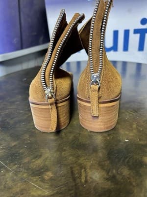 Women’s Brown Suede Ankle Boots Size 9 Back Zip Low Block Heel - Thumbnail 2