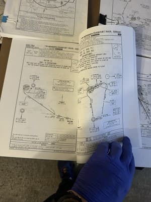 Jeppesen Aviation Charts Binder – Chicago, Frankfurt, Warsaw, 1980s-2018 - Thumbnail 10