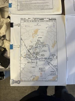 Jeppesen Aviation Charts Binder – Chicago, Frankfurt, Warsaw, 1980s-2018 - Thumbnail 2