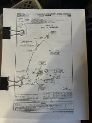 Jeppesen Aviation Charts Binder – Chicago, Frankfurt, Warsaw, 1980s-2018 - Thumbnail 4