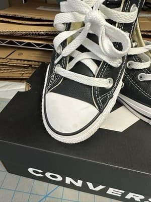 Converse Chuck Taylor All Star Black Leather High Top Sneakers Men’s 6 Women’s 8 - Thumbnail 3