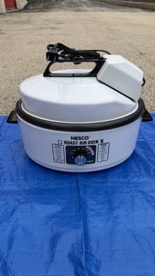 Nesco 6 Qt Roast-Air Oven Convection Roaster White Complete
