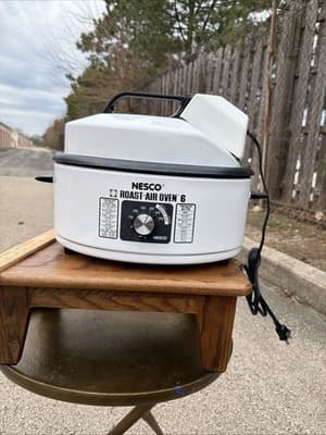 Nesco 6 Qt Roast-Air Oven Convection Roaster White Complete - Thumbnail 6