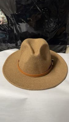 Francesca’s Brown Felt Fedora Hat Leather Belt Band One Size New
