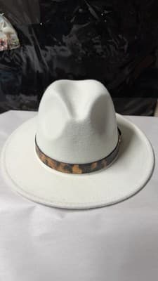 Francesca’s White Faux Felt Hat Fedora Style One Size New with Tags - Thumbnail 4