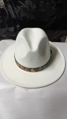 Francesca’s White Faux Felt Hat Fedora Style One Size New with Tags - Thumbnail 5