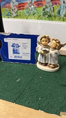 Goebel Hummel Heaven & Nature Sing #1798 Hum 2096/Q Angel Figurine