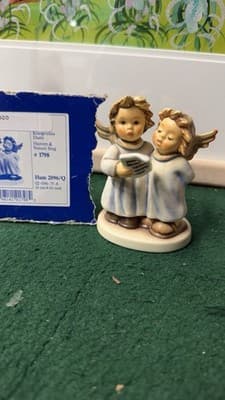 Goebel Hummel Heaven & Nature Sing #1798 Hum 2096/Q Angel Figurine - Thumbnail 2