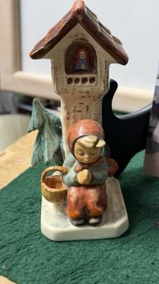 Goebel Hummel Hum 84 Am Wegesrand Worship 60th Anniversary Figurine - Thumbnail 19