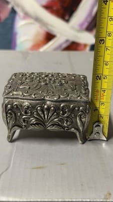 Vintage Japanese Metal Jewelry Trinket Box Floral Relief Lined Japan - Thumbnail 13
