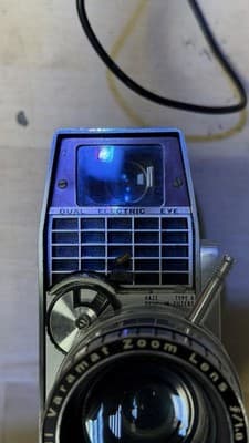 Bell & Howell Zoomatic Director Series 8mm Movie Camera Untested - Thumbnail 2