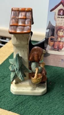 Goebel Hummel Hum 84 Am Wegesrand Worship 60th Anniversary Figurine - Thumbnail 20