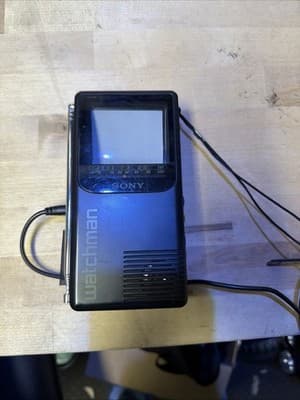 Sony Watchman FD-230 Portable TV VHF/UHF Vintage Untested 1994 - Thumbnail 2