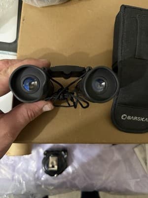 Barska 8x21 Compact Binoculars w/ Carrying Case — 383ft/1000yds Black - Thumbnail 6