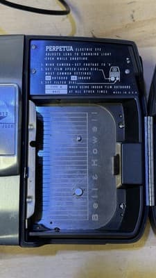 Bell & Howell Zoomatic Director Series 8mm Movie Camera Untested - Thumbnail 8
