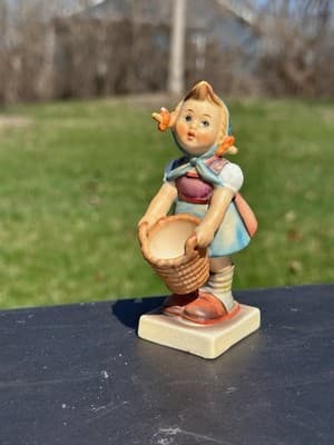 Goebel Hummel Figurine Girl With Basket Vintage Porcelain West Germany 4”