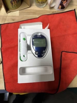 OneTouch Ultra 2 Blood Glucose Monitor - Thumbnail 2